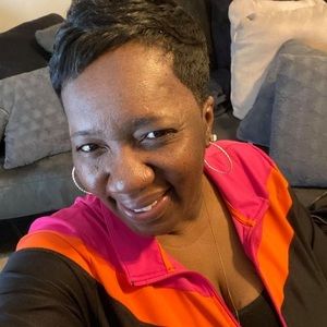 Meet your Posher, Adriene